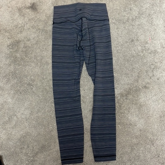 Lululemon High Rise Leggings size 6 - Picture 2 of 4